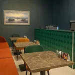 Otel Axu Airport