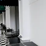 Otel Axu Airport Arnavutkoy