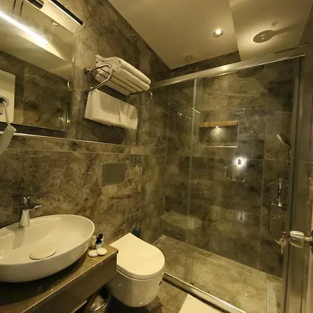 Hotel Axu Airport 4*