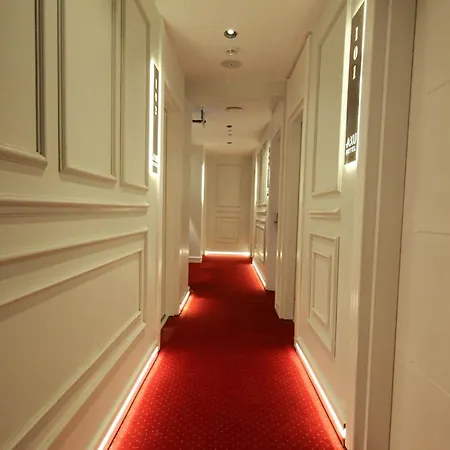 Axu Airport 5*