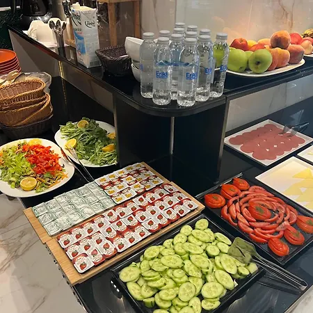 Hotel Axu Airport 4*
