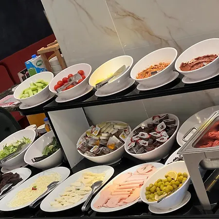 호텔 Axu Airport 5*